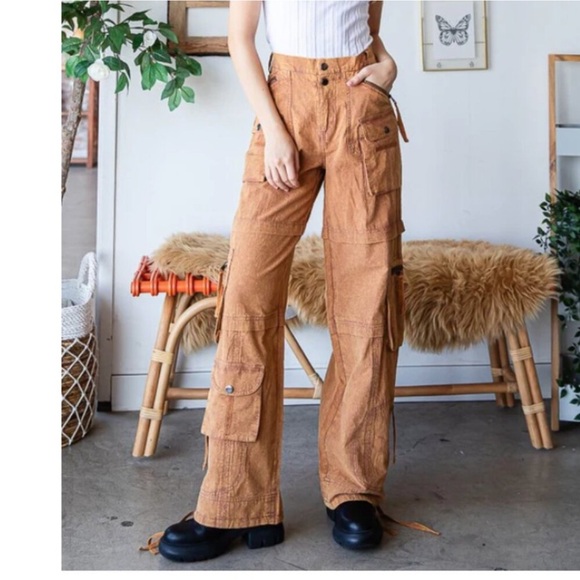 Oli & Hali Pants - Oli & Hali Rust Orange Cargo Pants *NEW WITHOUT TAGS*